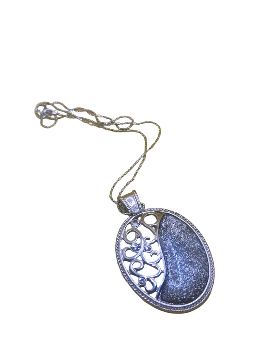 Metal Scroll Glitter Necklace